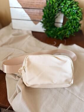 Creamy Nylon Waist Belt Bag w/Adjustable Strap